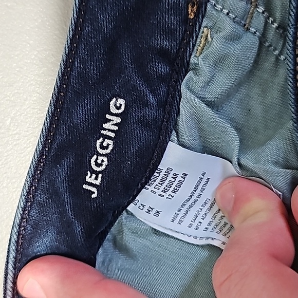 American Eagle super stretch dark wash size 8 jeggings - Picture 7 of 8